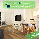 L\'Evasion Lourdaise Terrasse Centre Parking wifi