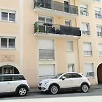 L\'Evasion Lourdaise Terrasse Centre Parking wifi